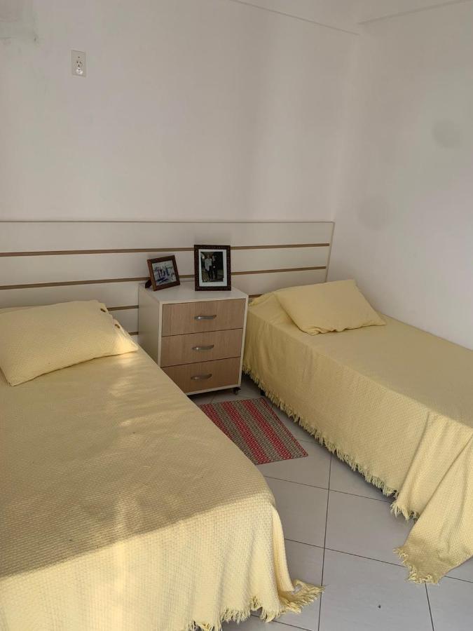Apartamento Em Caraguatatuba Em Frente A Praia Exterior photo