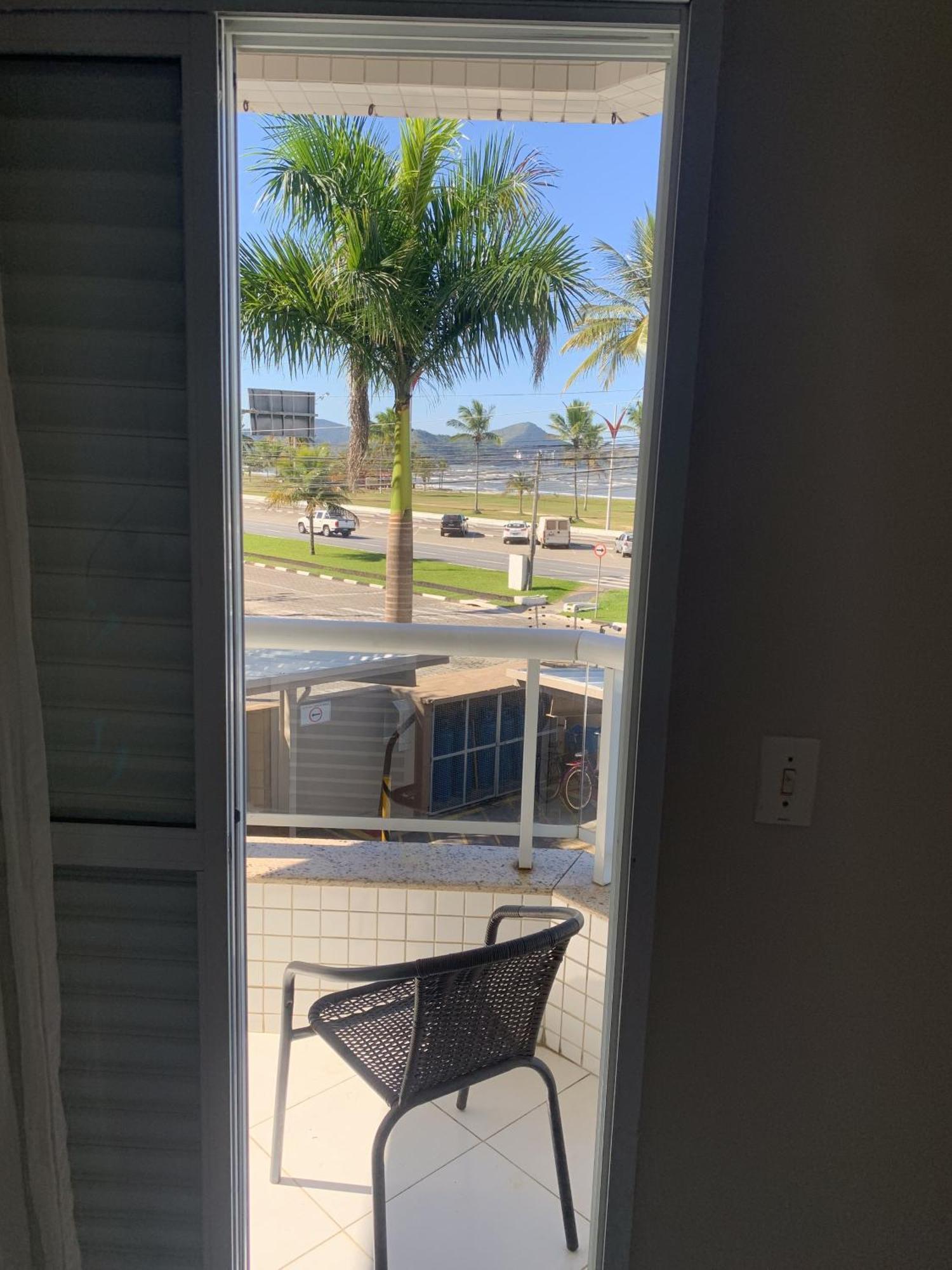 Apartamento Em Caraguatatuba Em Frente A Praia Exterior photo